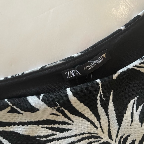 Zara Women’s Black and White Palm Leaf Print One Shoulder Asymmetrical Crop Top - Picture 10 of 10